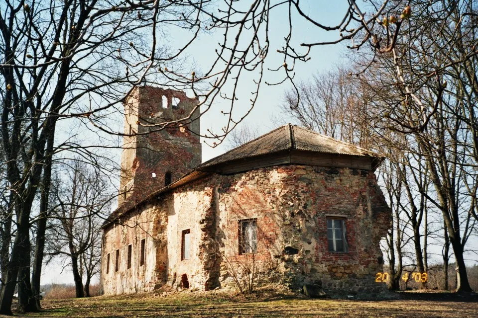 Mežotnes luterāņu baznīca