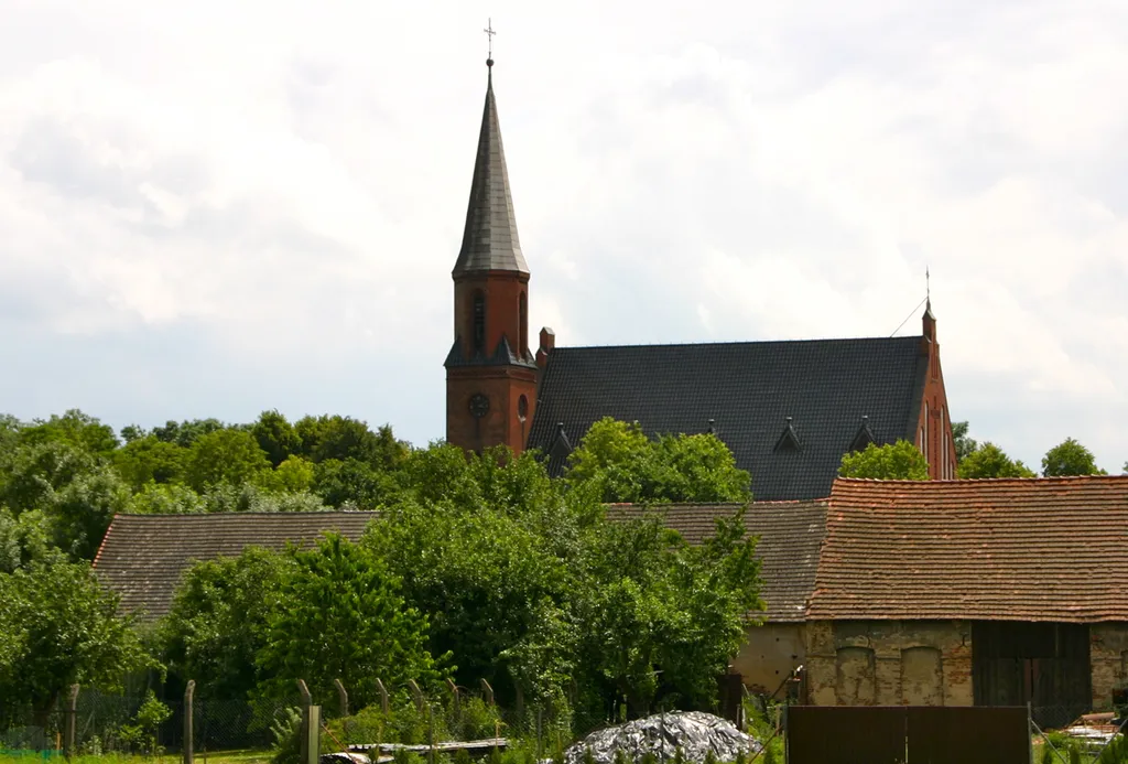Walce - rzymskokatolicki kościół parafialny pw. św. Walentego, 1892-1894.