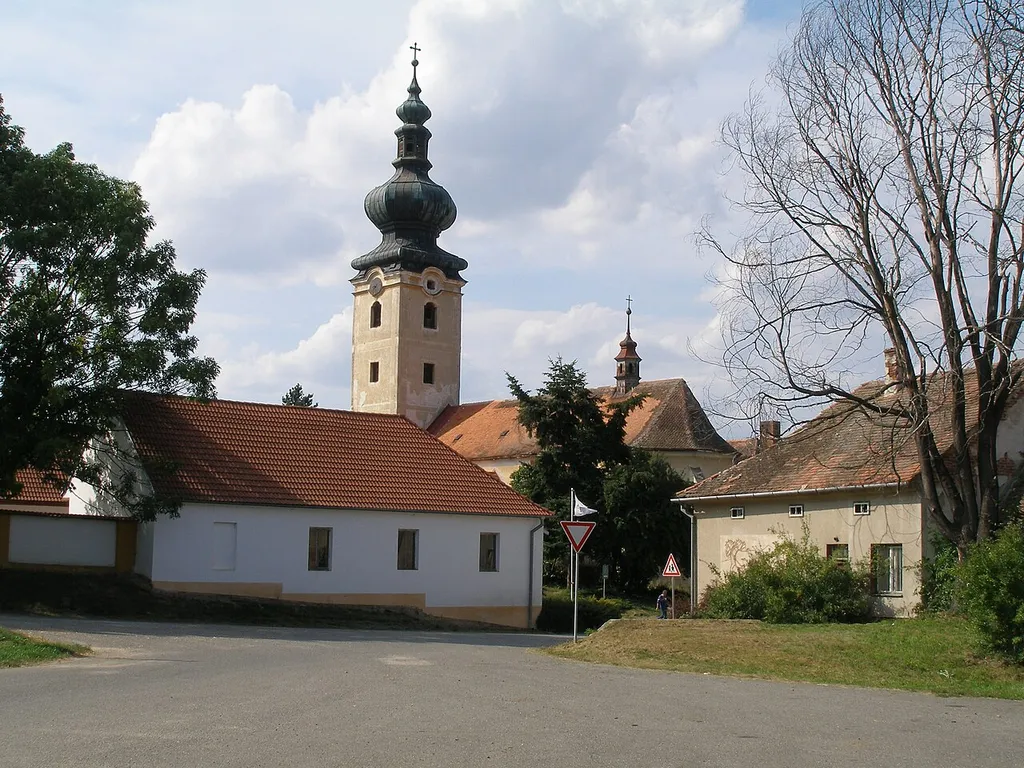 Dešná (Jindřichův Hradec district) - South-Eastern view of the church