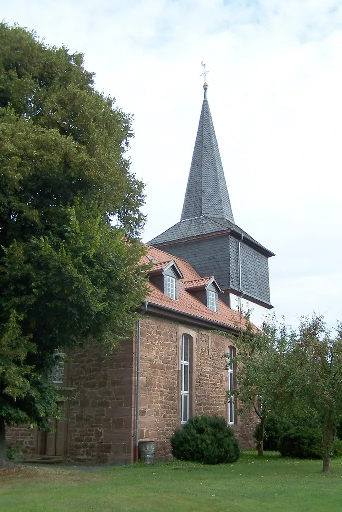 Teilansicht der Kirche von Osten.