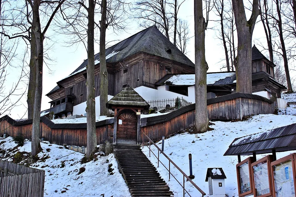 Artikulárny kostol Leštiny