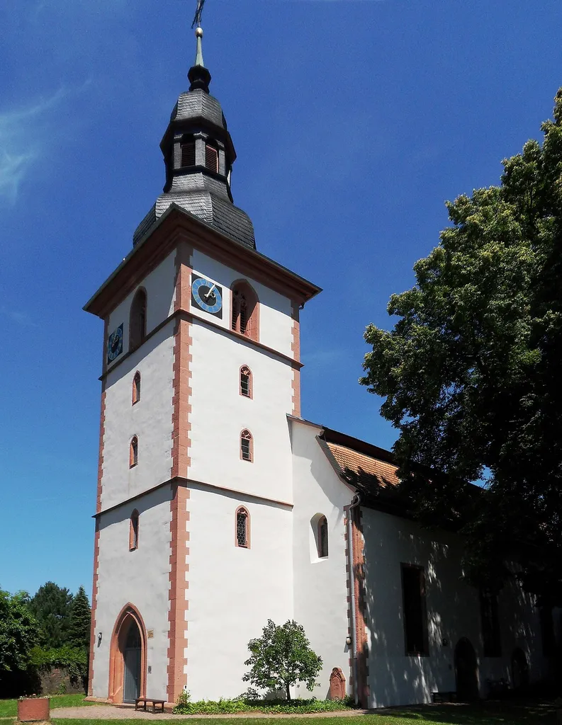 Kirchhof und Evangelische Pfarrkirche in Kirchbrombach