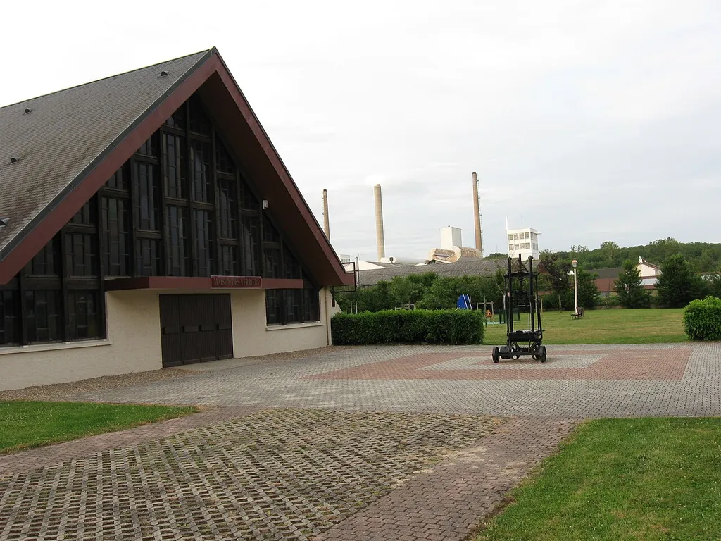 Maison des Verriers (ancienne église Notre-Dame des Verreries). (Bagneaux-sur-Loing, département de la Seine et Marne, région Île-de-France).