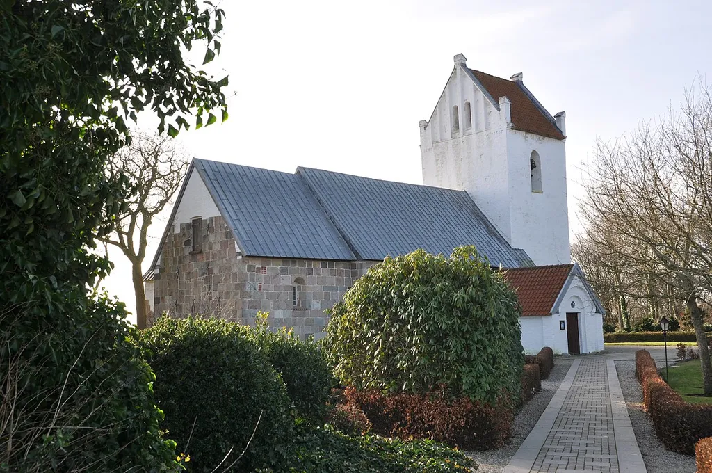Vedersø ist ein Ort in der dänischen Kommune Ringkøbing-Skjern
