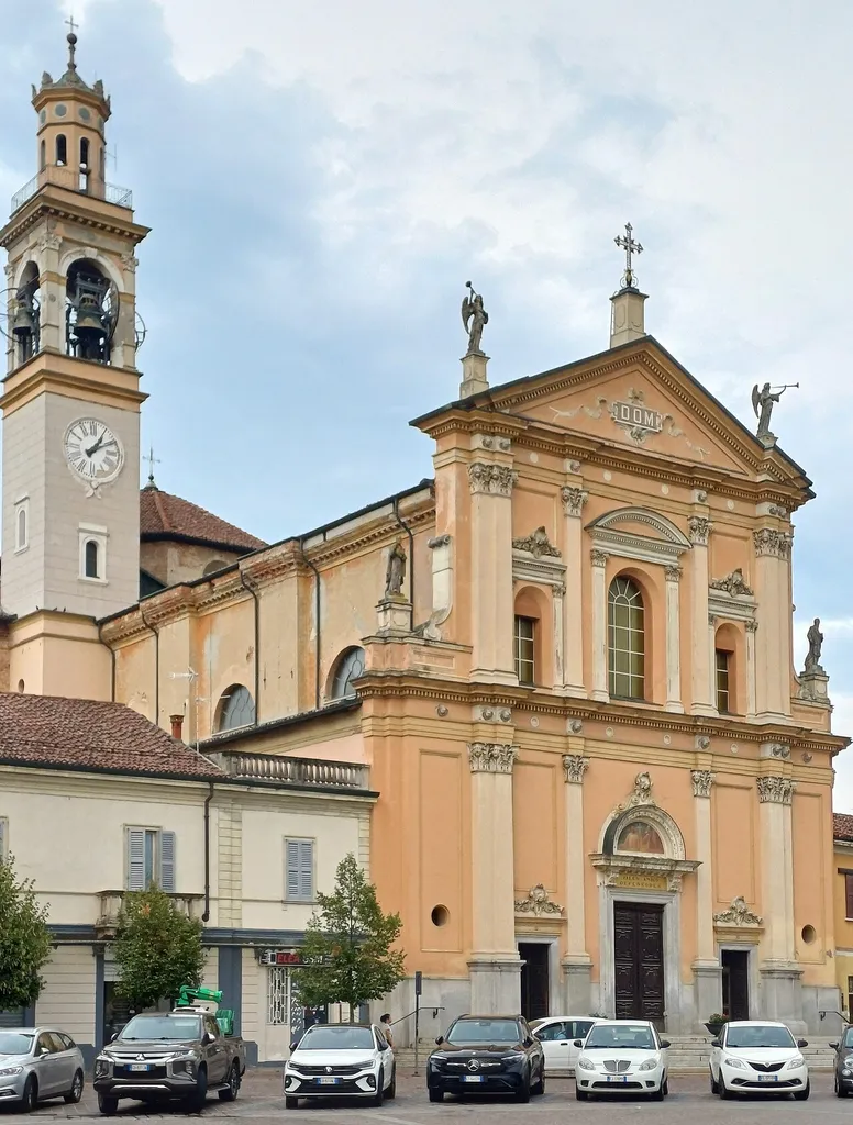 Casalpusterlengo, la chiesa dei Santi Bartolomeo e Martino.
