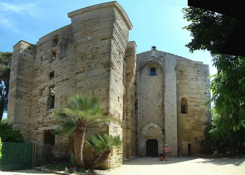 Sant Pèire e Sant Pau de Magalona Cathedral