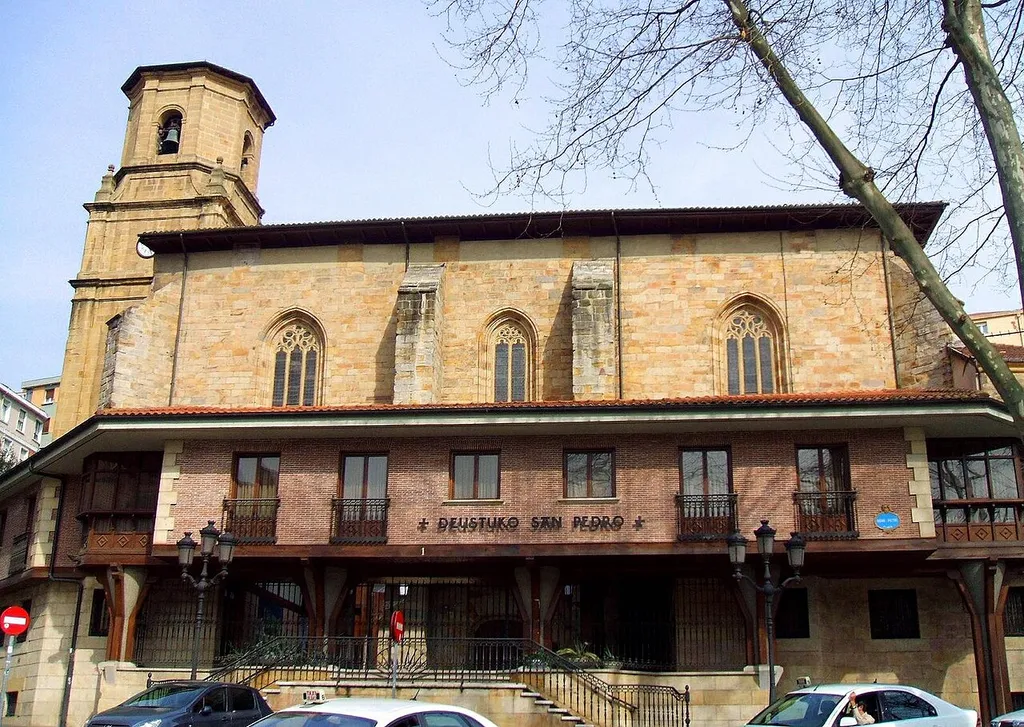 Iglesia de San Pedro de Deusto, en Bilbao (España)