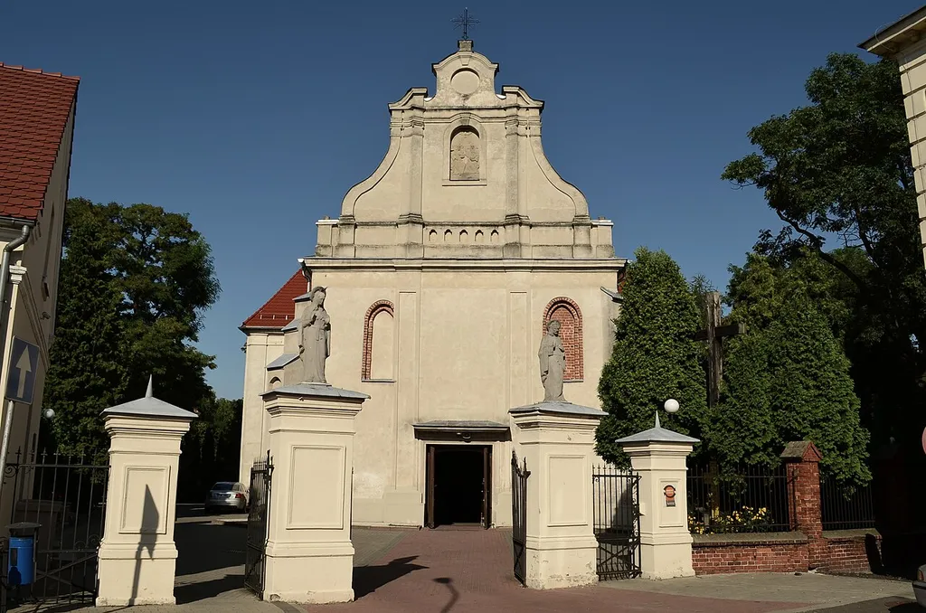 Stęszew - kościół parafialny p.w. Św. Trójcy, 2 poł. XV, XVIII, 1937