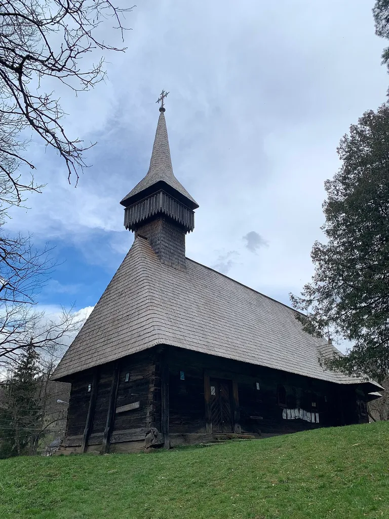 Wooden Church of Breb, Ocna Șugatag .mw-parser-output .monument-istoric{width:400px;max-width:100%;margin:1px;padding:2px;background-color:#800000;color:#fff;text-align:initial;font-size:0.75em;line-height:1.1em}.mw-parser-output .monument-istoric td:first-child{width:26px;height:26px}.mw-parser-output .monument-istoric a{color:yellow}.mw-parser-output .monument-istoric-code a{color:inherit} This is a photo of a historic monument in județul Maramureș, classified with number MM-II-a-A-04529.