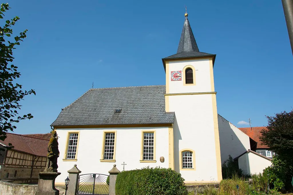 This is a photograph of an architectural monument.It is on the list of cultural monuments of Bayern, no. D-6-74-171-22.