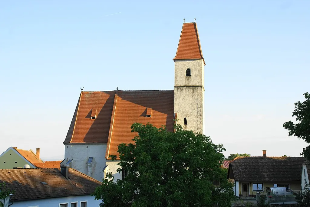 Kath. Filialkirche hl. Vitus und ehem. Friedhof