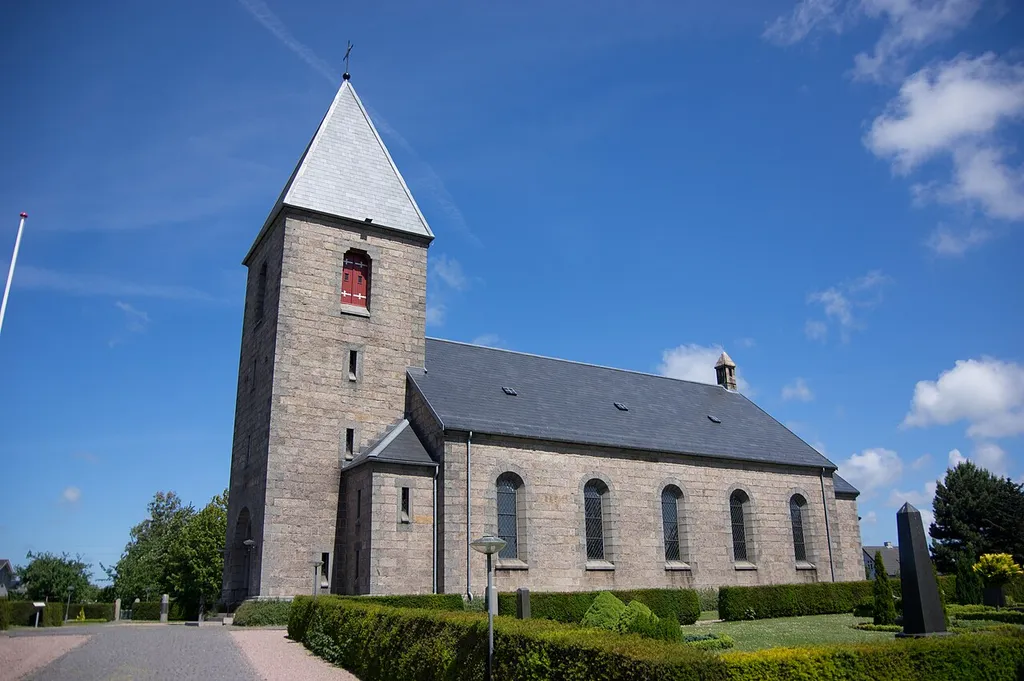 Vestermarie auf Bornholm in Dänemark. Die Kirche wurde 1885 an Stelle einer mittelalterlichen Kirche erbaut.