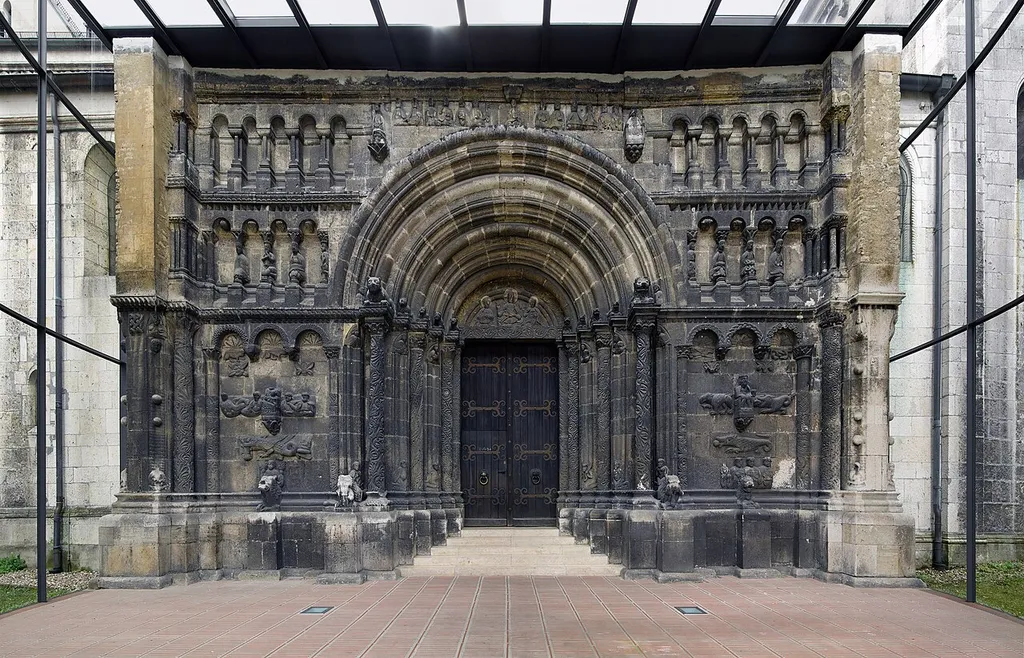 Schottenportal der Schottenkirche St. Jakob