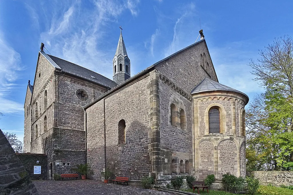 Stiftskirche St. Peter, Petersberg (Halle), Südostansicht