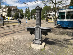 Trinkbrunnen bei der Tramhaltestelle Kirche Fluntern