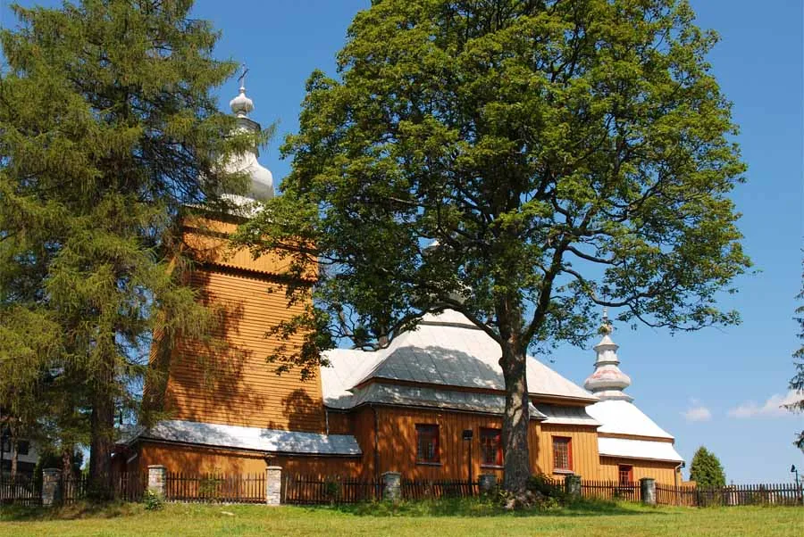 Lemko Greek Catholic church in Mochnaczka Niżna (Poland).