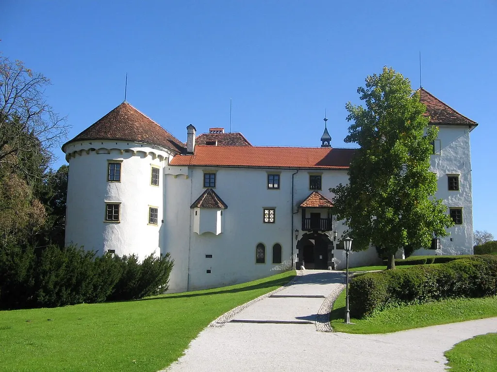Bogenšperk, Burg in Nahe von Litija, Slovenija Quelle: eigene Aufnahme 01 Okt. 2005 Fotograf: Janez Novak, Ljubljana, Slovenija