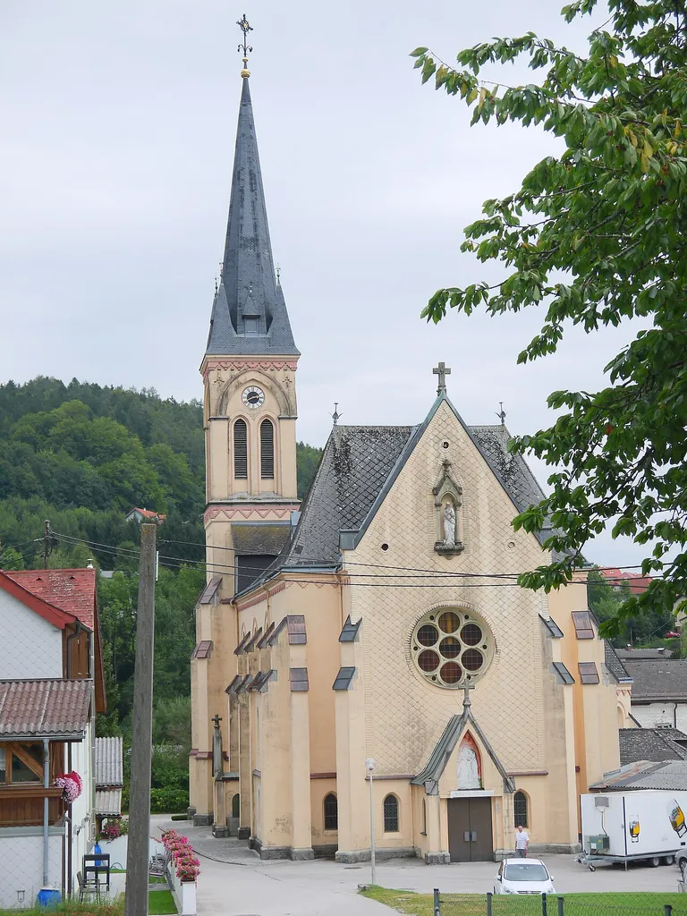Kath. Pfarrkirche Zum heiligsten Herzen Jesu