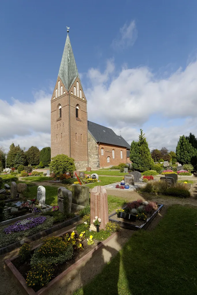 Eggebek, Hauptstr. Kirche St. Petrus