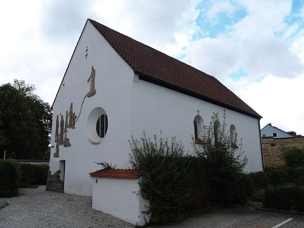 This is a photograph of an architectural monument.It is on the list of cultural monuments of Bayern, no. D-1-72-122-256.