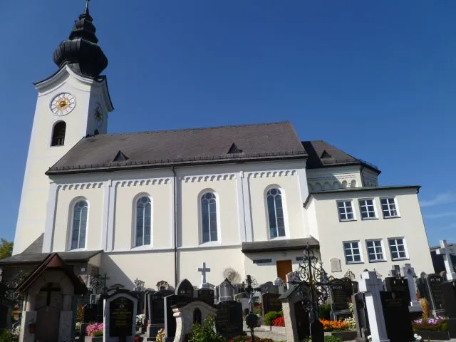 Katholische Pfarrkirche hl. Georg in Wals This media shows the protected monument with ObjektID 13201 in Austria. (Commons, de, Wikidata)