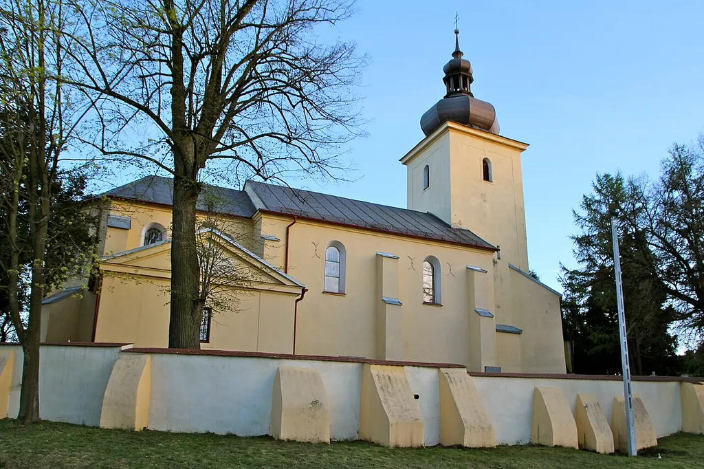 Pomorzowice - kościół parafialny p.w. św. Jana Chrzciciela, 1613, 1846 (zabytek nr 796/64 z 13.04.1964).