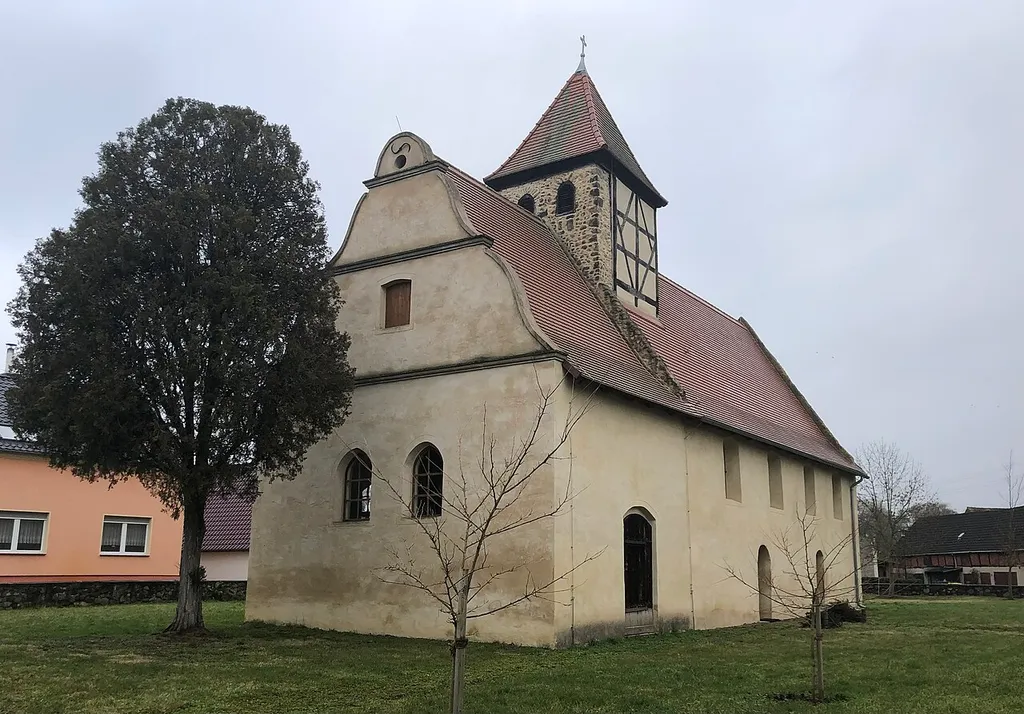 Dorfkirche in Isterbies