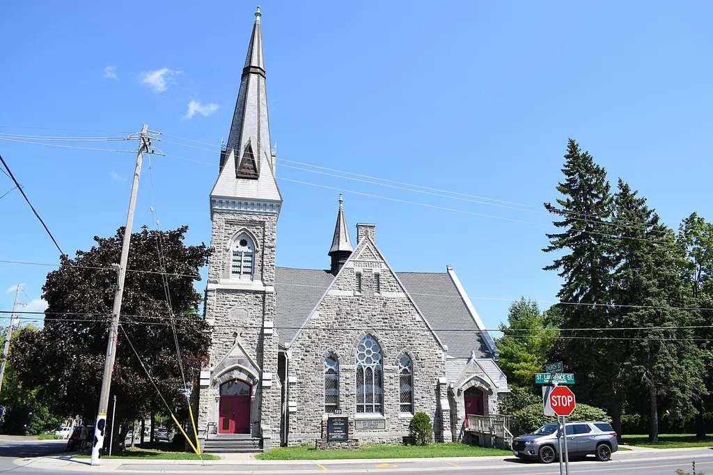 Front facing of the Winchester United Church, at 519 St Lawrence Street, in Winchester, Ontario