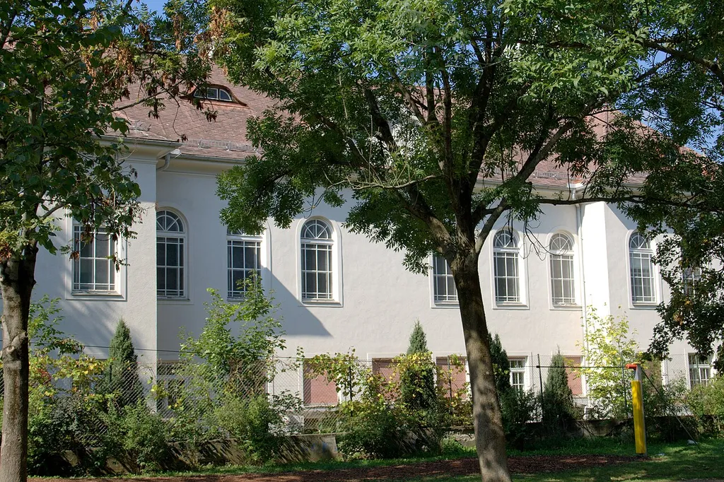 Pfarrsaal und Kindergarten