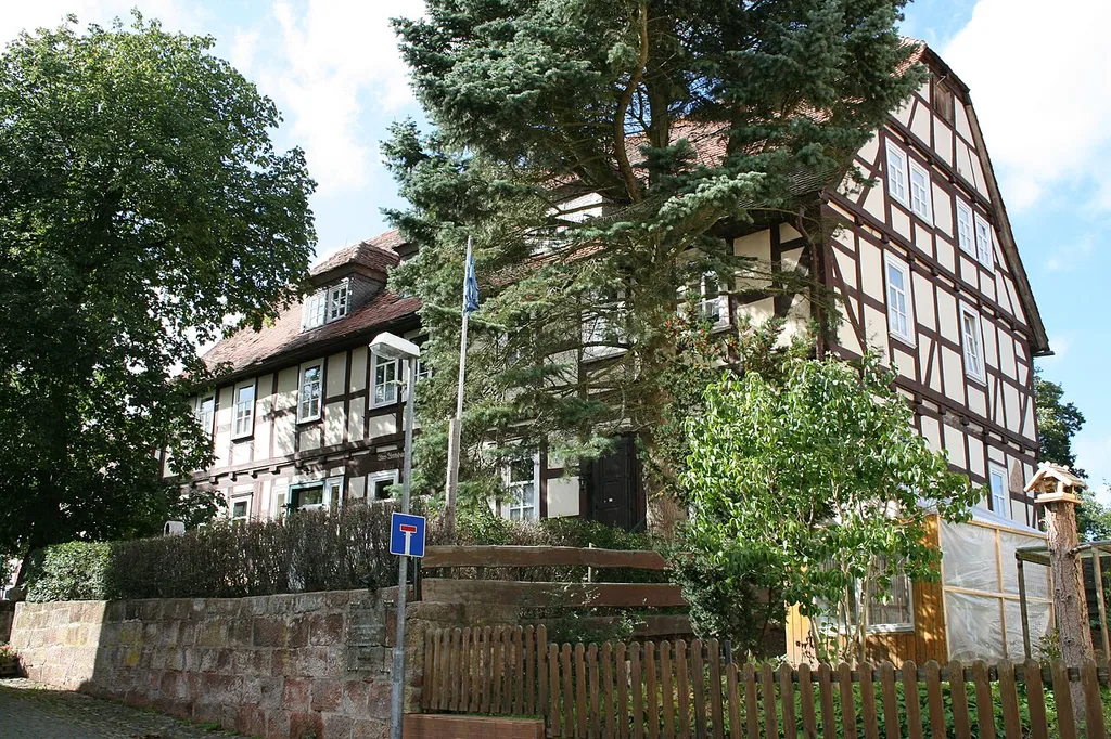 Amtsgericht und Scheune in 35119 Rosenthal, Deutschland, Adresse: Zehntstraße 12