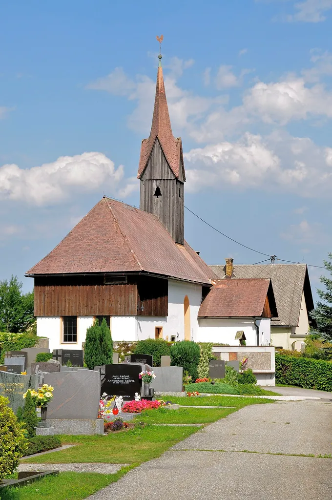 Subsidiary church Saint Steven and cemetery at Lind, municipality Arnoldstein, district Villach Land, Carinthia / Austria / EU