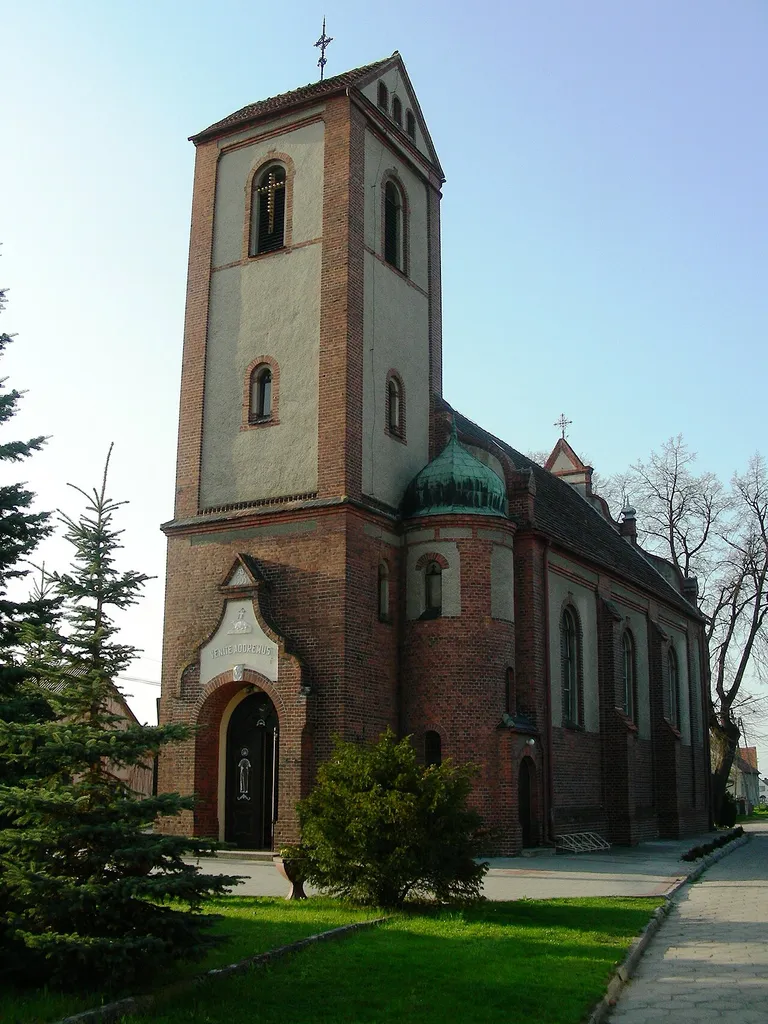 Kościół pod wezwaniem św. Floriana, Narok, gmina Dąbrowa, powiat opolski, województwo opolskie