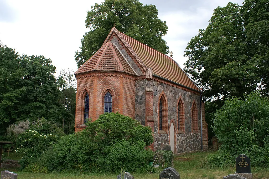 Kirche in Roidin, Ansicht von Nordosten