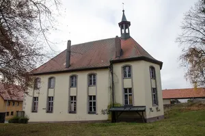 Ehemalige Kreuzkirche, Friedhofskirche, jetzt Kindergarten und Gemeindesaal