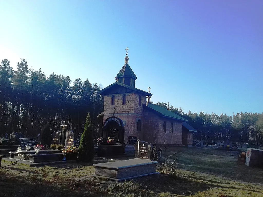 Lewkowo Nowe (gm. Narewka, pow. Hajnówka) – cerkiew cmentarna Zmartwychwstania Pańskiego