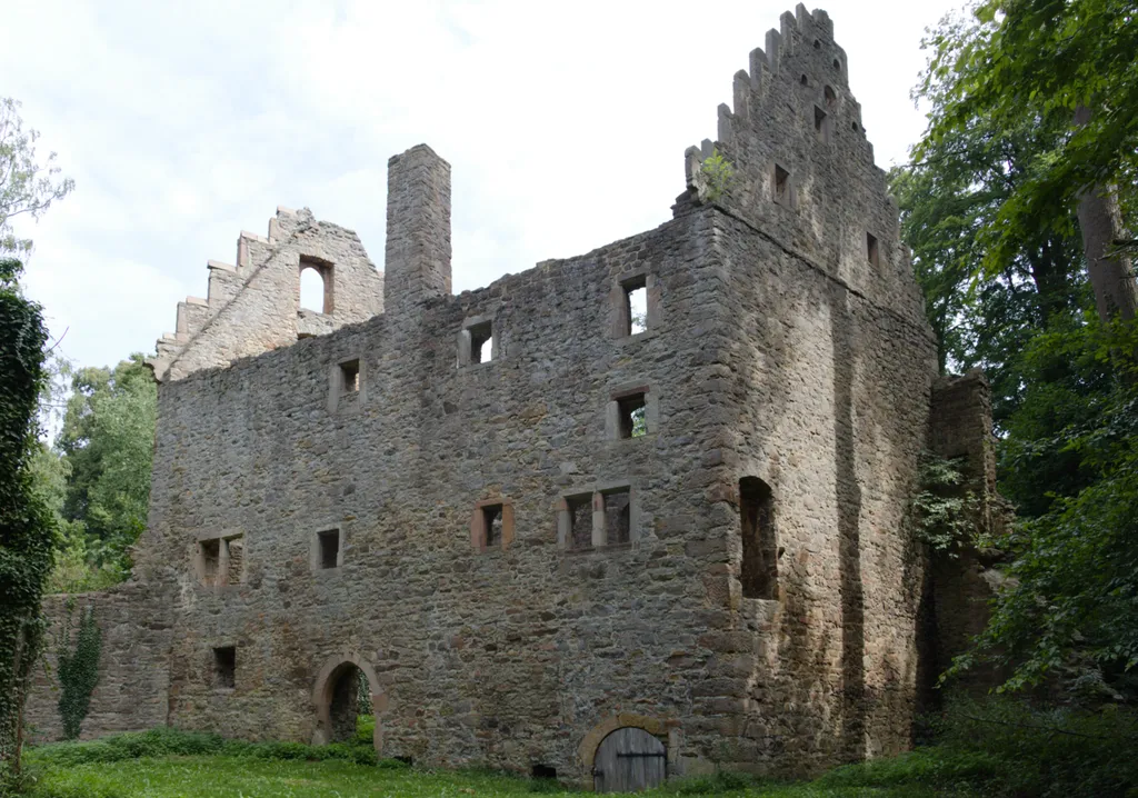 Burg Lehrbach (Burg Ruin) ,Lehrbach, Kirtorf, Hesse, Germany