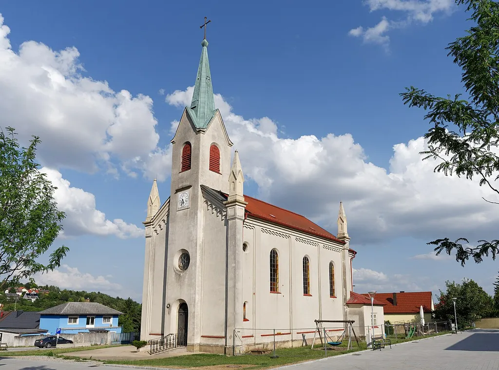 Catholic parish church at Unterolberndorf, municipality Kreuttal, Lower Austria, Austria