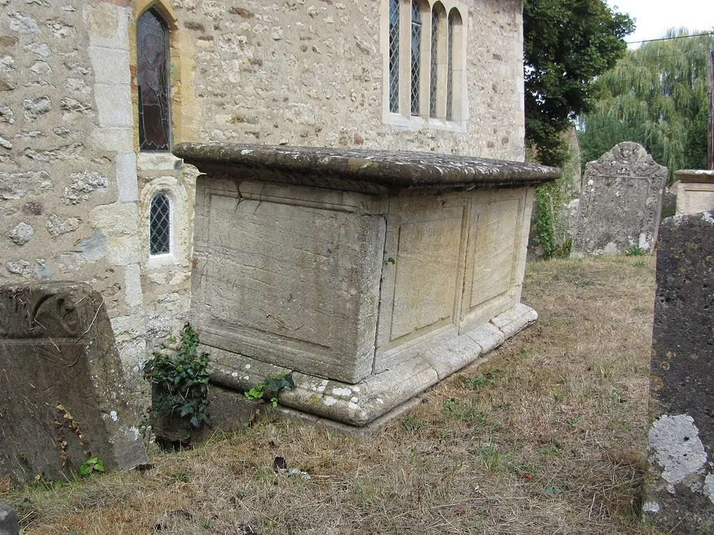 North Hinksey, Chest Tomb Approximately 2 Metres South Of Nave And 6 Metres East Of South Porch Of Church Of St Lawrence.