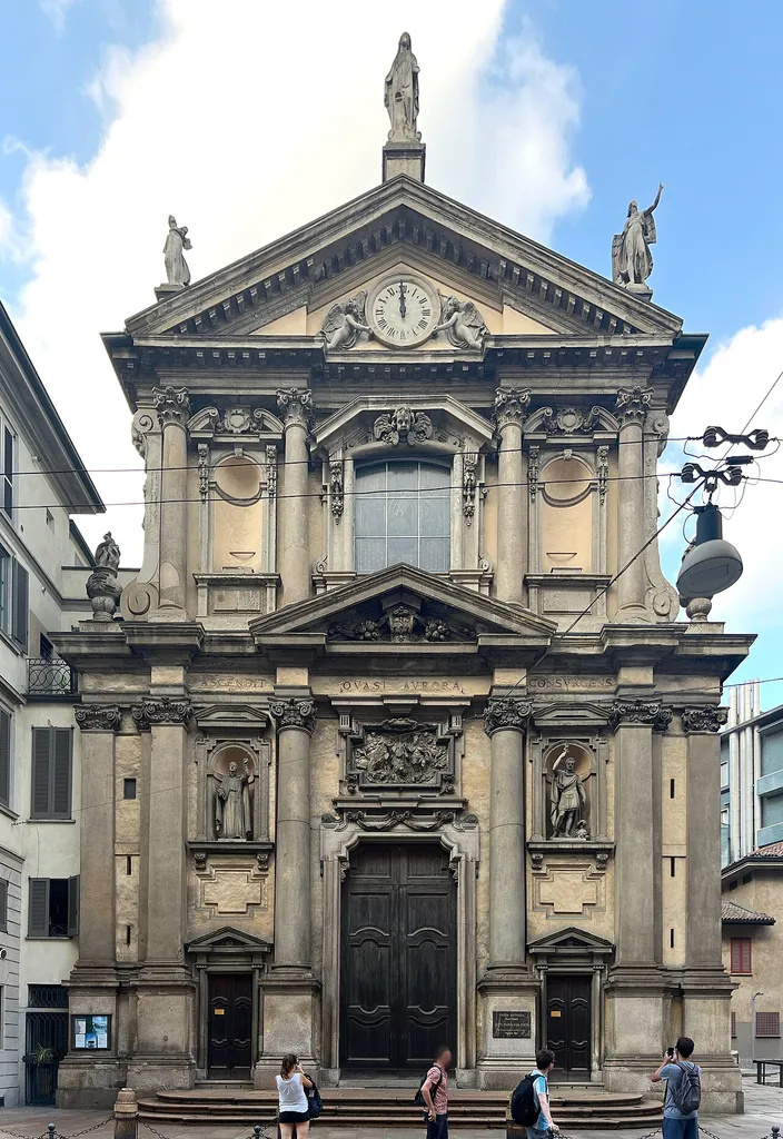 Église Santa Maria Porta, Milan.