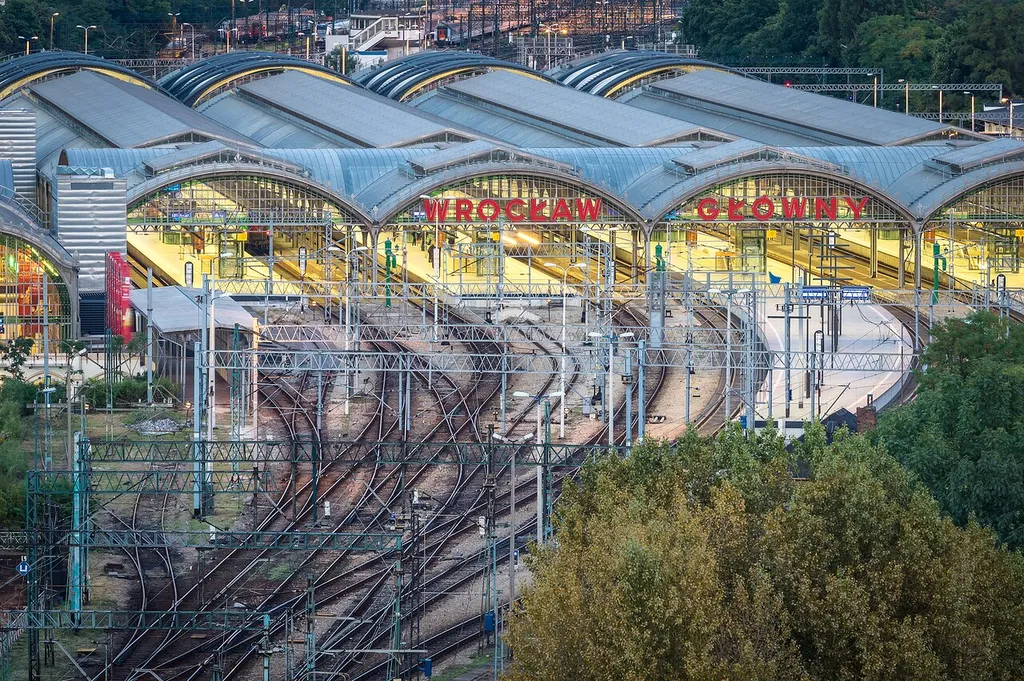Wrocław Główny, the largest railway station in Poland in terms of the number of passengers serviced.
