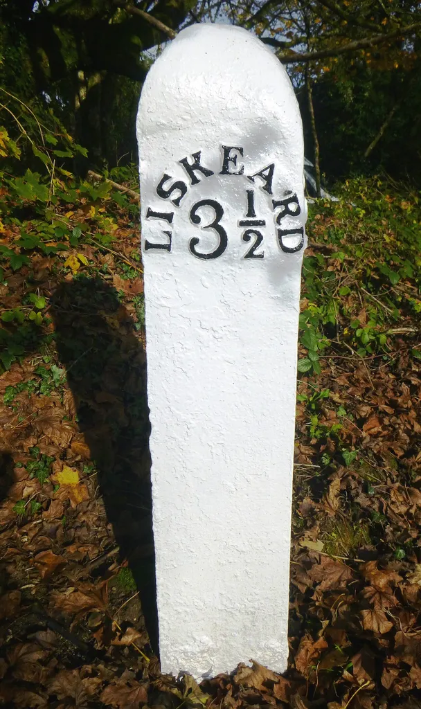 Old Milepost by the former A390, west of Dobwalls