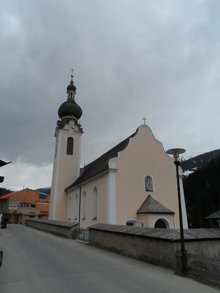 Kath. Pfarrkirche hl. Bartholomäus - Flirsch