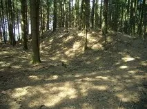 Burgstall Gründelsberg und Hügelgräberfeld