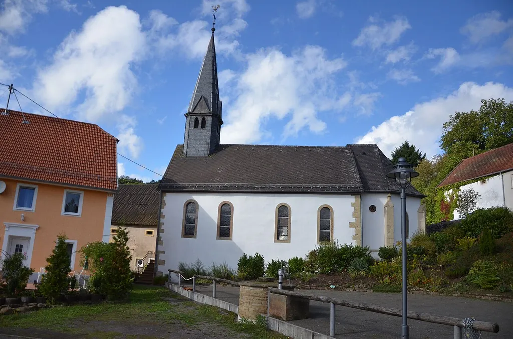 Kirche und Gebäude