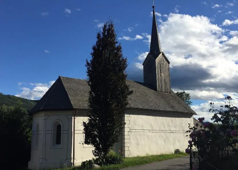 Kath. Filialkirche hl. Johannes Steindorf am Ossiacher See