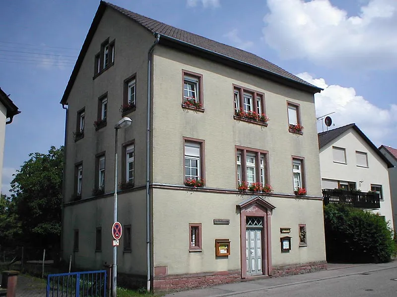 Alte katholische Schule von 1842, heute Heimatmuseum, in Neunkirchen (Odenwald)