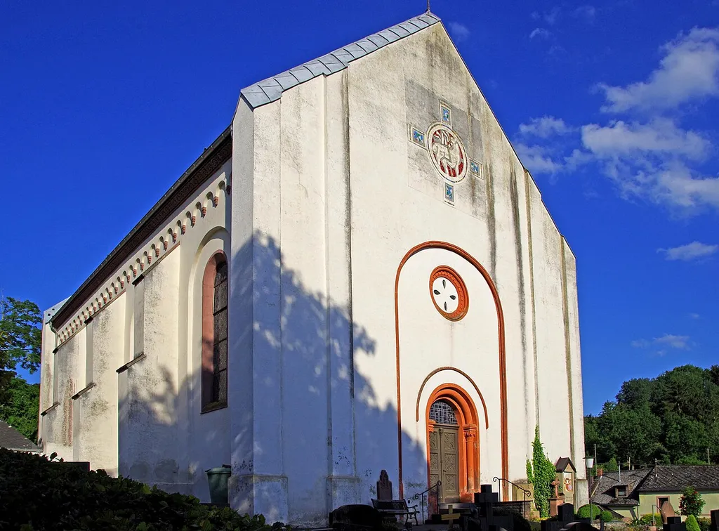 Heiligkreuz Kirche (Lahr - Eifel) von Nordwesten