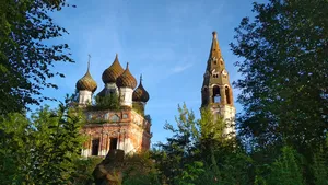 Holy Trinity church, Yomsna