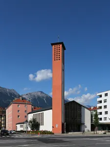 Pfarrkirche hl. Familie, Wilten-West