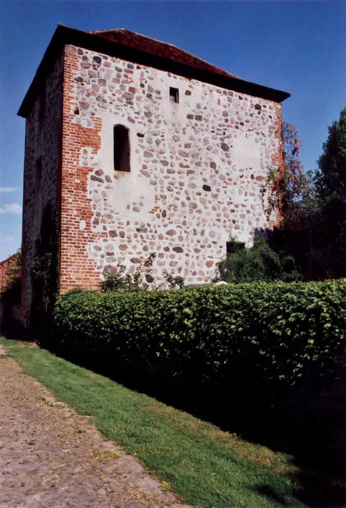 Burg Garz, mittelalterlicher Wohnturm
